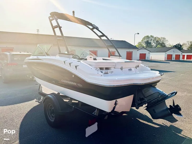 Slide: The Image of Chaparral H2O 19 Sport 2018 - 16306822