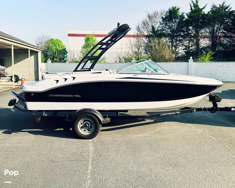 Slide: The Image of Chaparral H2O 19 Sport 2018 - 16306831