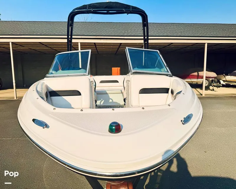 Slide: The Image of Chaparral H2O 19 Sport 2018 - 16306836