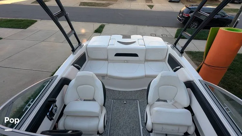 Slide: The Image of Chaparral H2O 19 Sport 2018 - 16030205