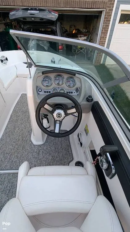 Slide: The Image of Chaparral H2O 19 Sport 2018 - 16030206