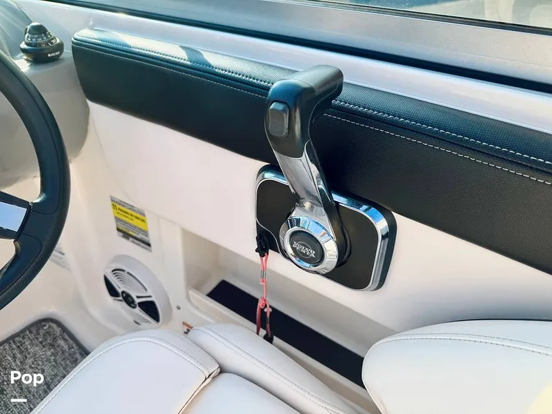 Slide: The Image of Chaparral H2O 19 Sport 2018 - 16306898