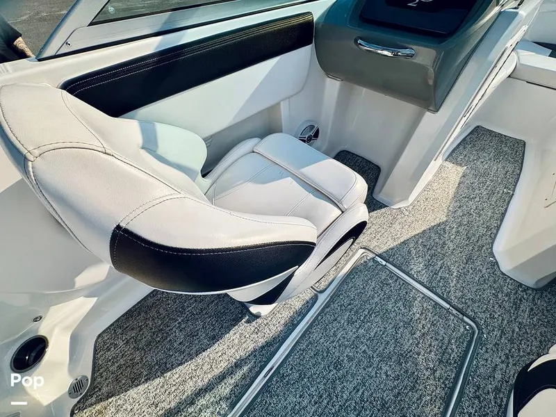 Slide: The Image of Chaparral H2O 19 Sport 2018 - 16306908