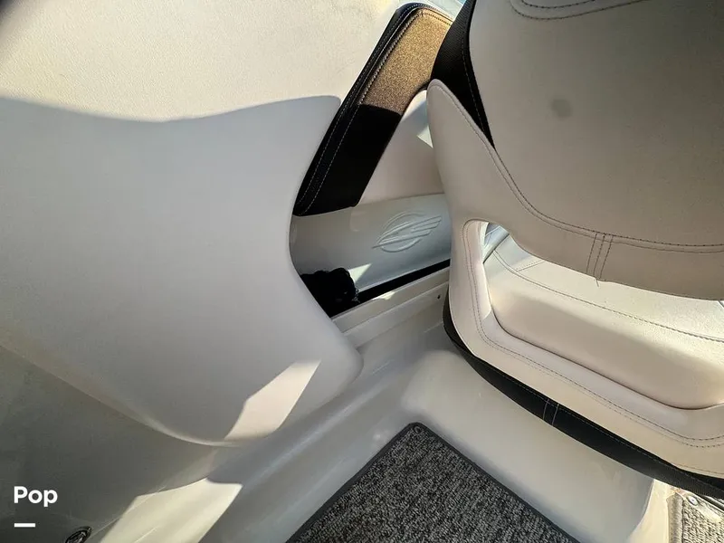 Slide: The Image of Chaparral H2O 19 Sport 2018 - 16306923