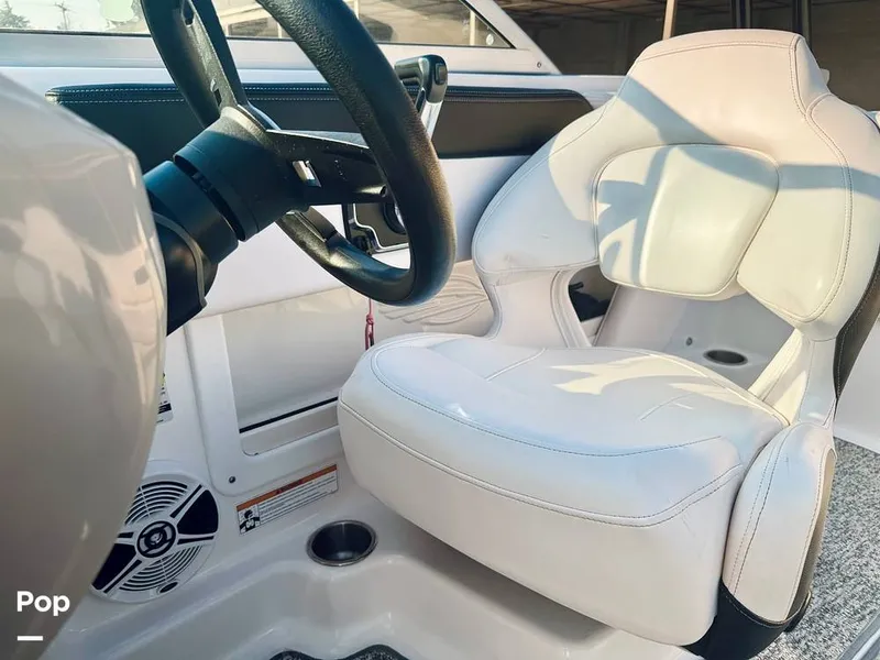 Slide: The Image of Chaparral H2O 19 Sport 2018 - 16306928