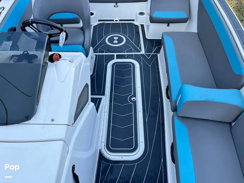 Slide: The Image of Heyday WT-2 Surf 2018 - 16080766