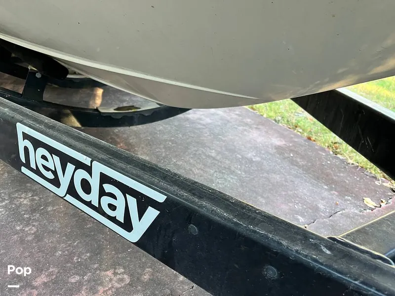 Slide: The Image of Heyday Wake Boats WT-2 Surf 2018 - 16080730