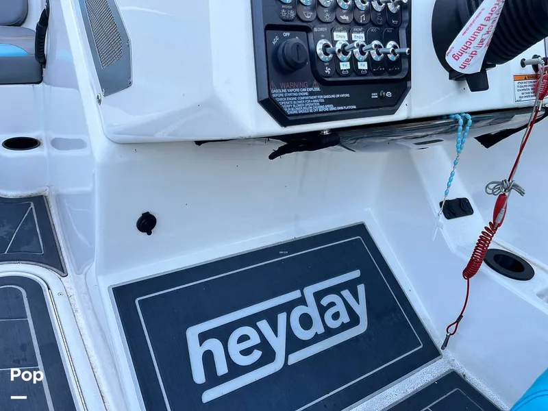 Slide: The Image of Heyday Wake Boats WT-2 Surf 2018 - 16080747