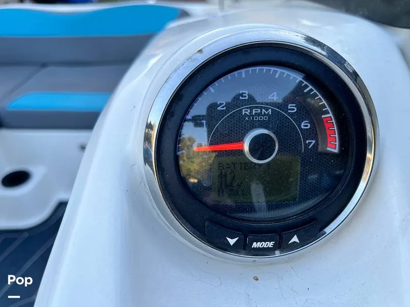 Slide: The Image of Heyday Wake Boats WT-2 Surf 2018 - 16080760