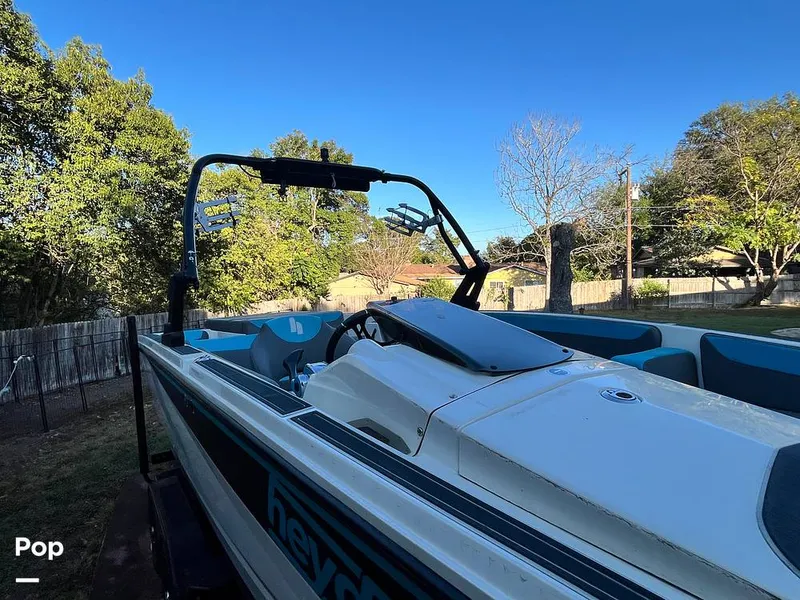 Slide: The Image of Heyday Wake Boats WT-2 Surf 2018 - 16080791