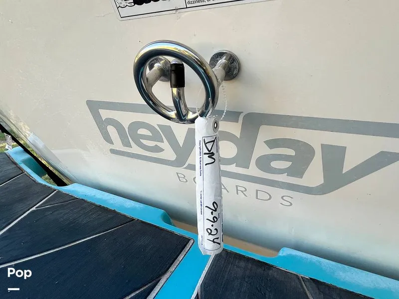 Slide: The Image of Heyday Wake Boats WT-2 Surf 2018 - 16080806