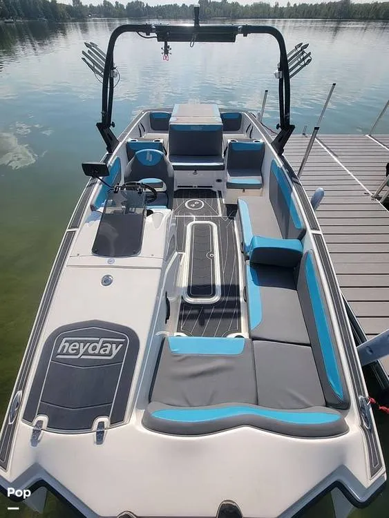 Slide: The Image of Heyday Wake Boats WT-2 Surf 2018 - 16057908