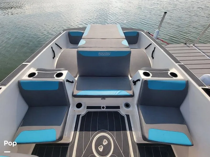 Slide: The Image of Heyday Wake Boats WT-2 Surf 2018 - 16057909