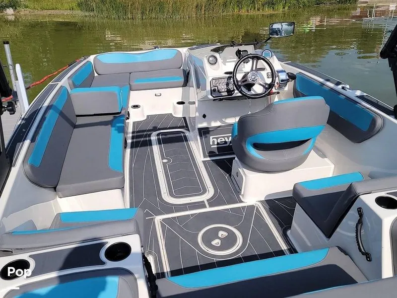 Slide: The Image of Heyday Wake Boats WT-2 Surf 2018 - 16057912