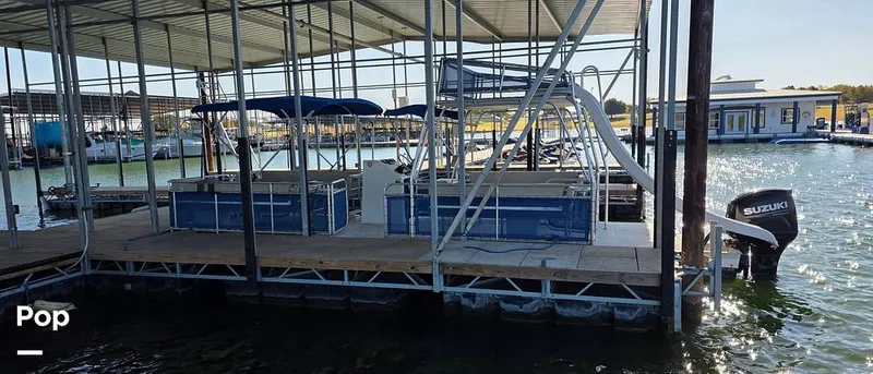 Slide: The Image of A&M C128 2022 - 16032985