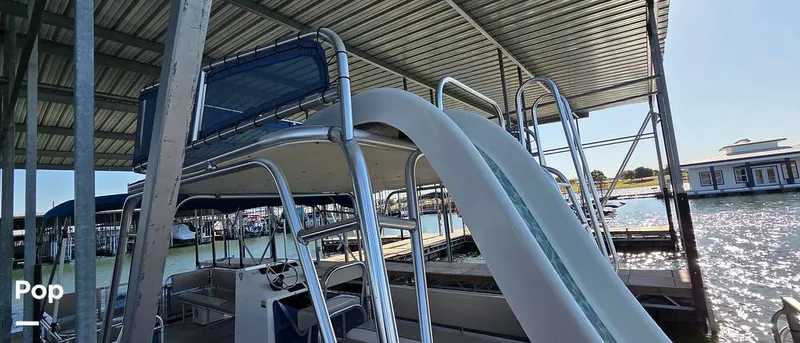 Slide: The Image of A&M C128 2022 - 16032989