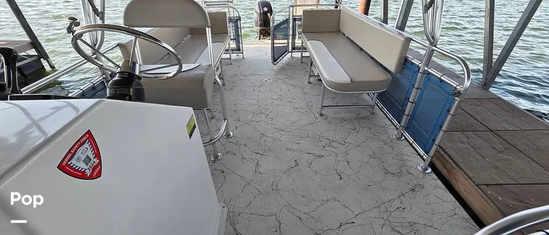 Slide: The Image of A&M C128 2022 - 16033004