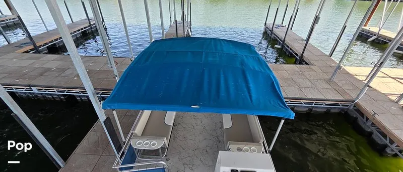 Slide: The Image of A&M C128 2022 - 16033020