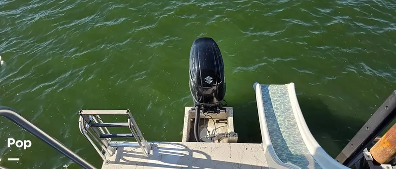 Slide: The Image of A&M C128 2022 - 16033025