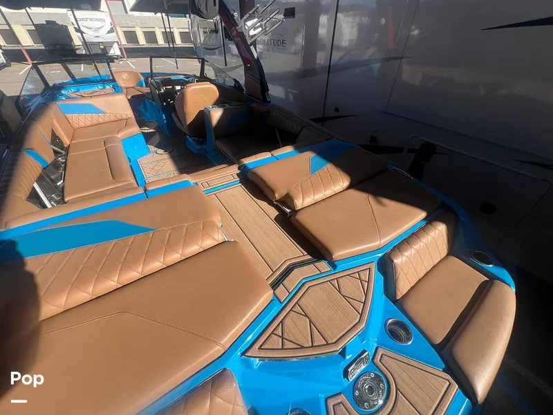 Slide: The Image of Cockpit Seating - 16101536