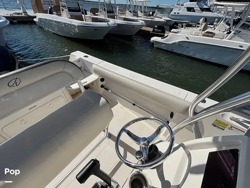 Slide: The Image of Sailfish 220 CC 2023 - 16062670