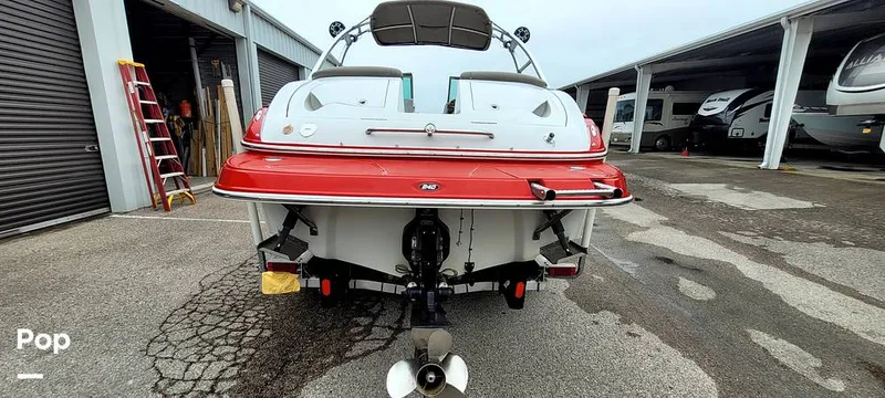 Slide: The Image of Crownline Boats 240 LS 2011 - 16195597