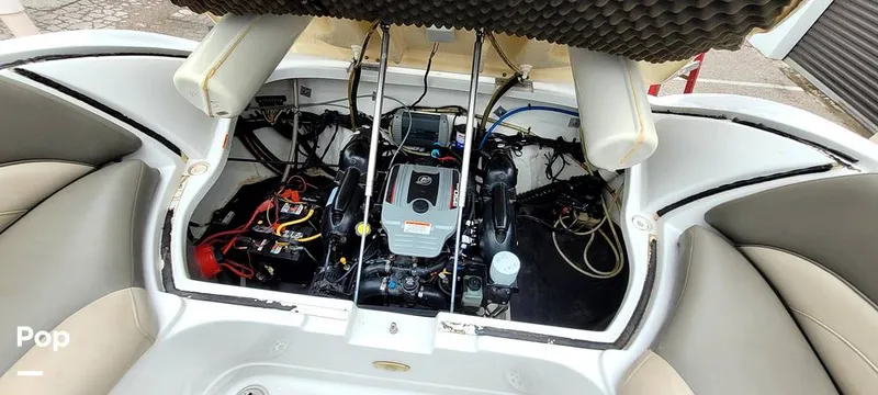 Slide: The Image of Crownline Boats 240 LS 2011 - 16195595