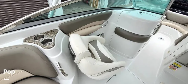 Slide: The Image of Crownline Boats 240 LS 2011 - 16195622