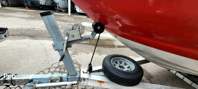 Slide: The Image of Crownline Boats 240 LS 2011 - 16195629