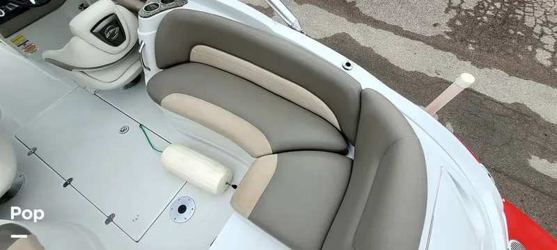 Slide: The Image of Stern Seating - 16195589