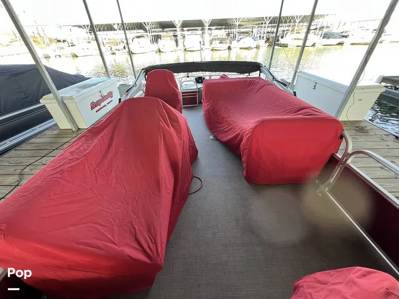 Slide: The Image of Sun Tracker Fishin' Barge 20 DLX 2022 - 16174206