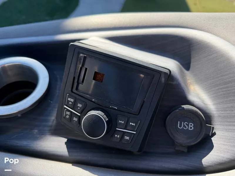 Slide: The Image of Bennington R23 2021 - 16154489