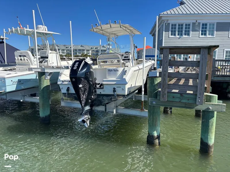 Slide: The Image of Sailfish 220 CC 2023 - 16062636