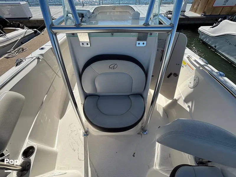 Slide: The Image of Sailfish 220 CC 2023 - 16062627