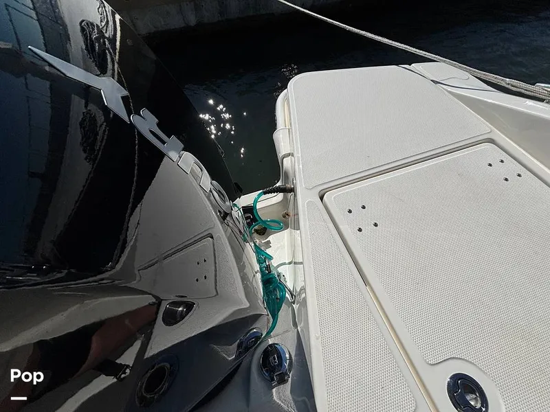 Slide: The Image of Boston Whaler 220 Dauntless 2025 - 16062526