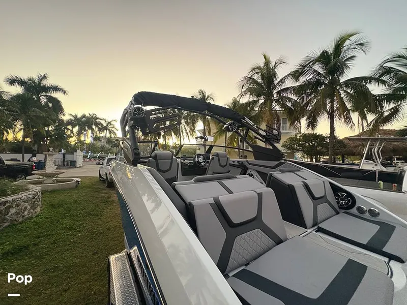 Slide: The Image of Yamaha 222XD Wake 2024 - 16180843