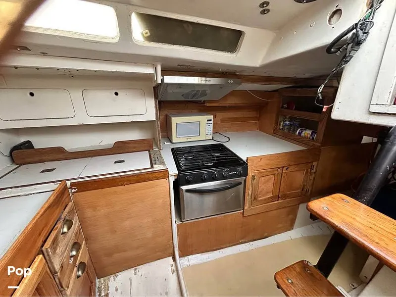 Slide: The Image of Peterson 42 1983 - 16045947