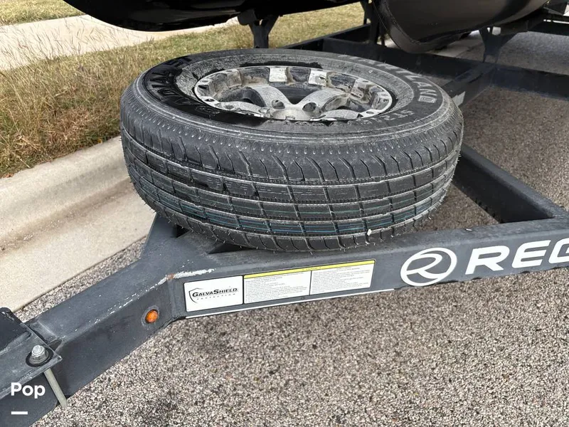 Slide: The Image of Regency 220 LE3 2017 - 16088616