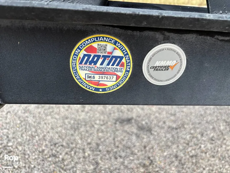 Slide: The Image of Regency 220 LE3 2017 - 16088617