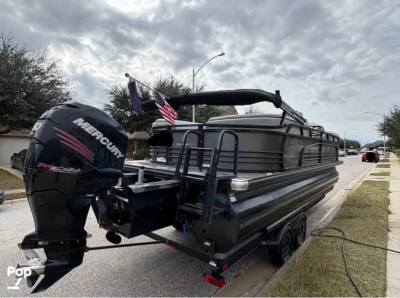 Slide: The Image of Engine/swim Ladder/bimini - 16112888