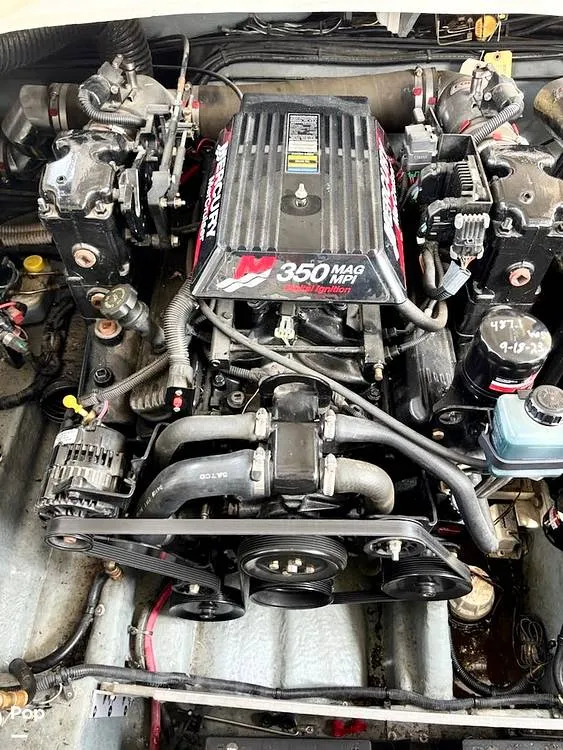 Slide: The Image of Sea Ray 290 Bow Rider 2002 - 16064197