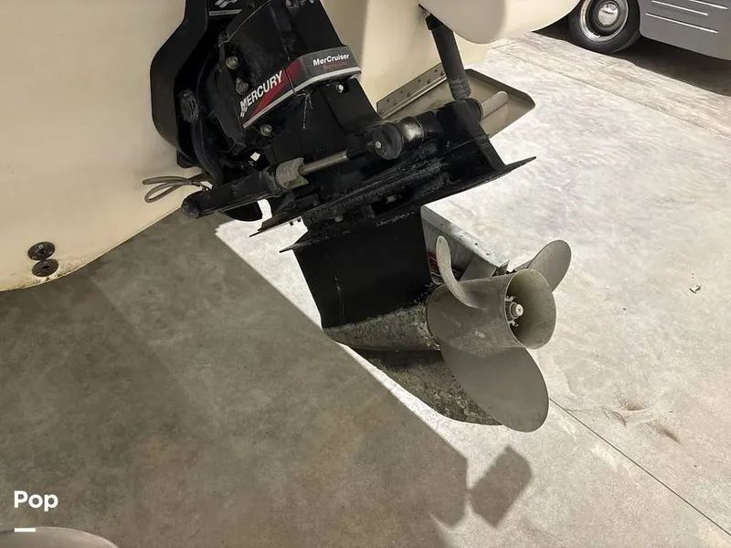 Slide: The Image of Sea Ray 290 Bow Rider 2002 - 16151860