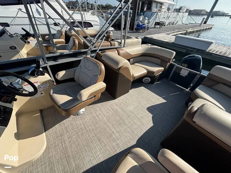 Slide: The Image of Lowe SS 230W 2024 - 16167273