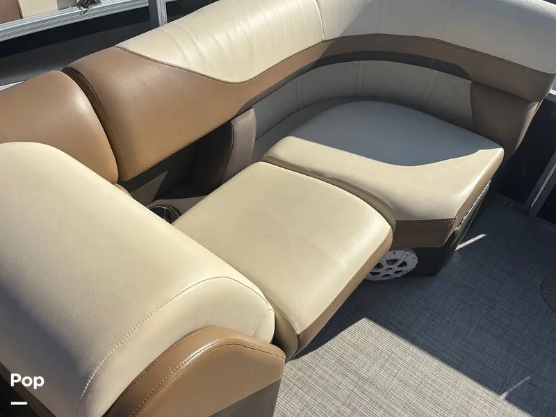 Slide: The Image of Lowe SS 230W 2024 - 16167277