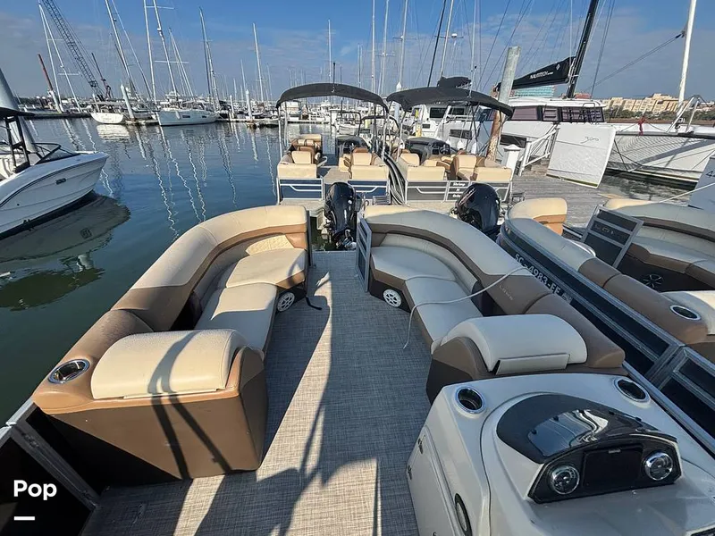 Slide: The Image of Lowe SS 230W 2024 - 16167262