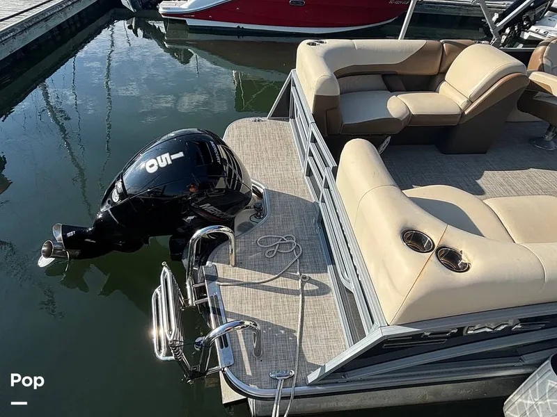 Slide: The Image of Lowe SS 230W 2024 - 16167260