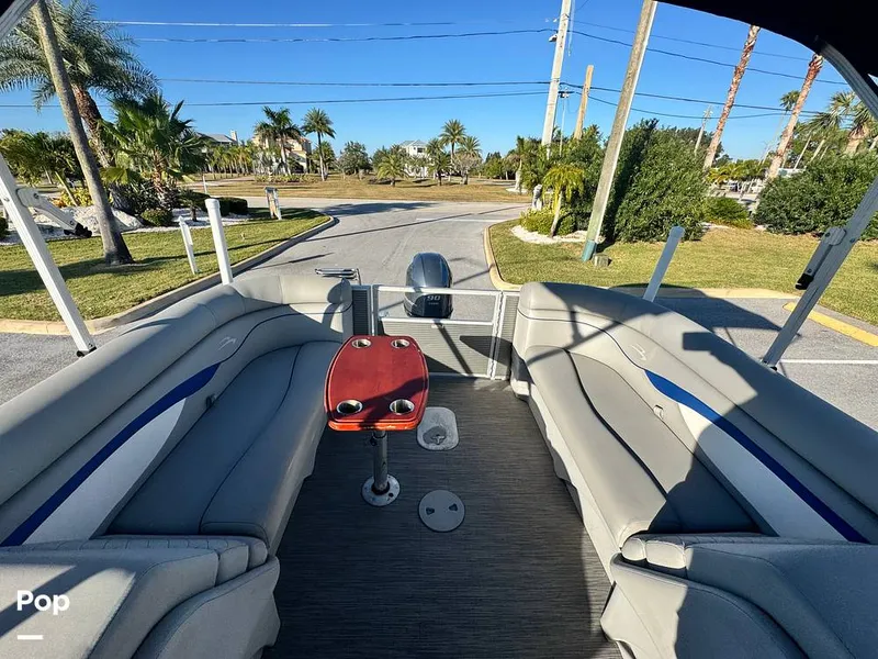 Slide: The Image of Bennington 22SS 2022 - 16058011