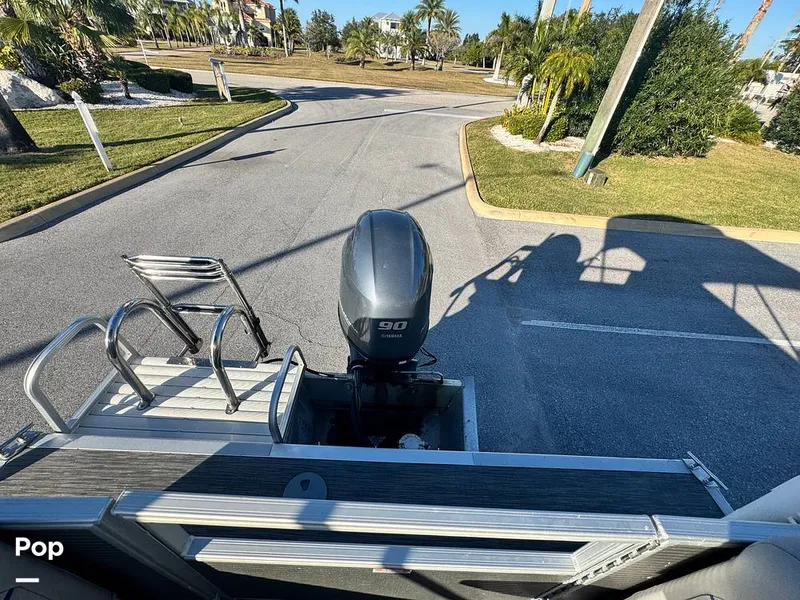 Slide: The Image of Bennington 22SS 2022 - 16058012