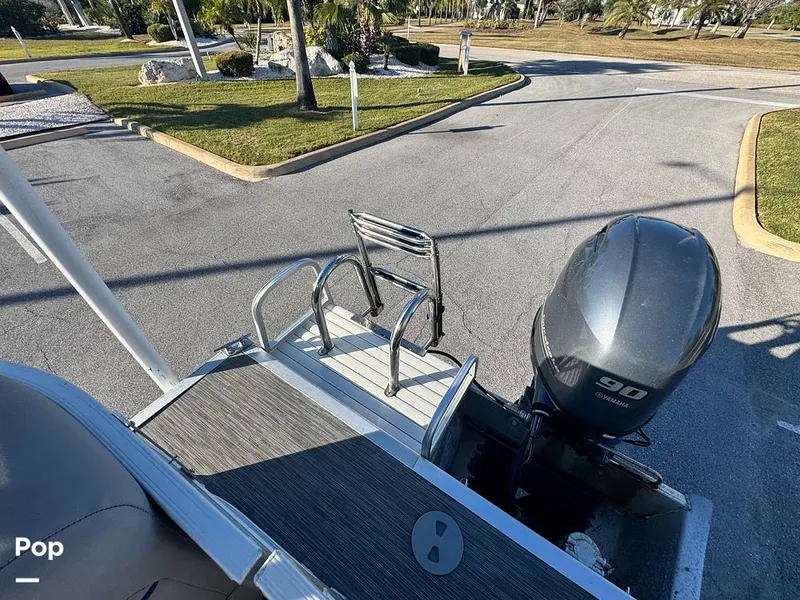 Slide: The Image of Bennington 22SS 2022 - 16058013