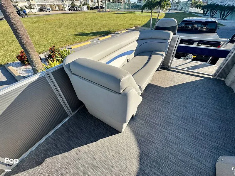 Slide: The Image of Bennington 22SS 2022 - 16058024